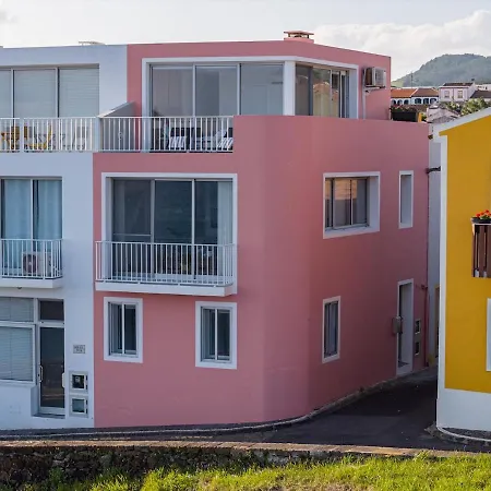 Oceanfront דירה *